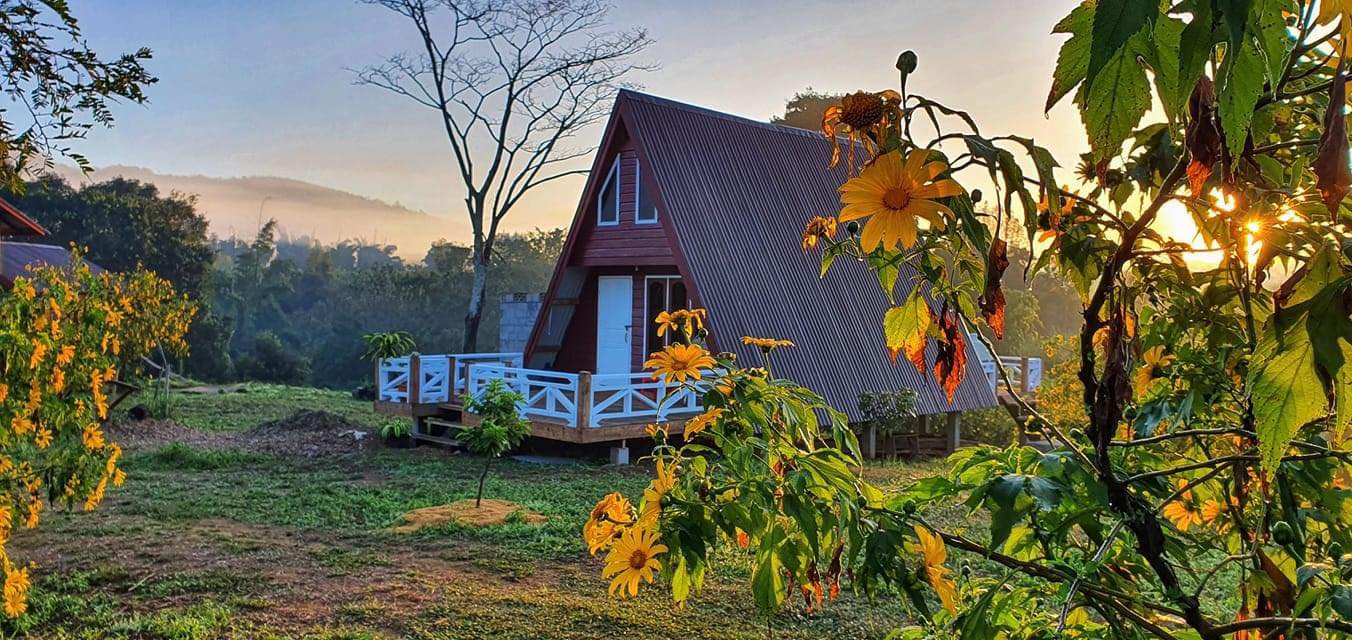 Start your day with serenity in Nong Khiaw